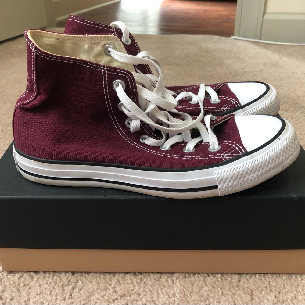 Converse High Tops - Burgundy